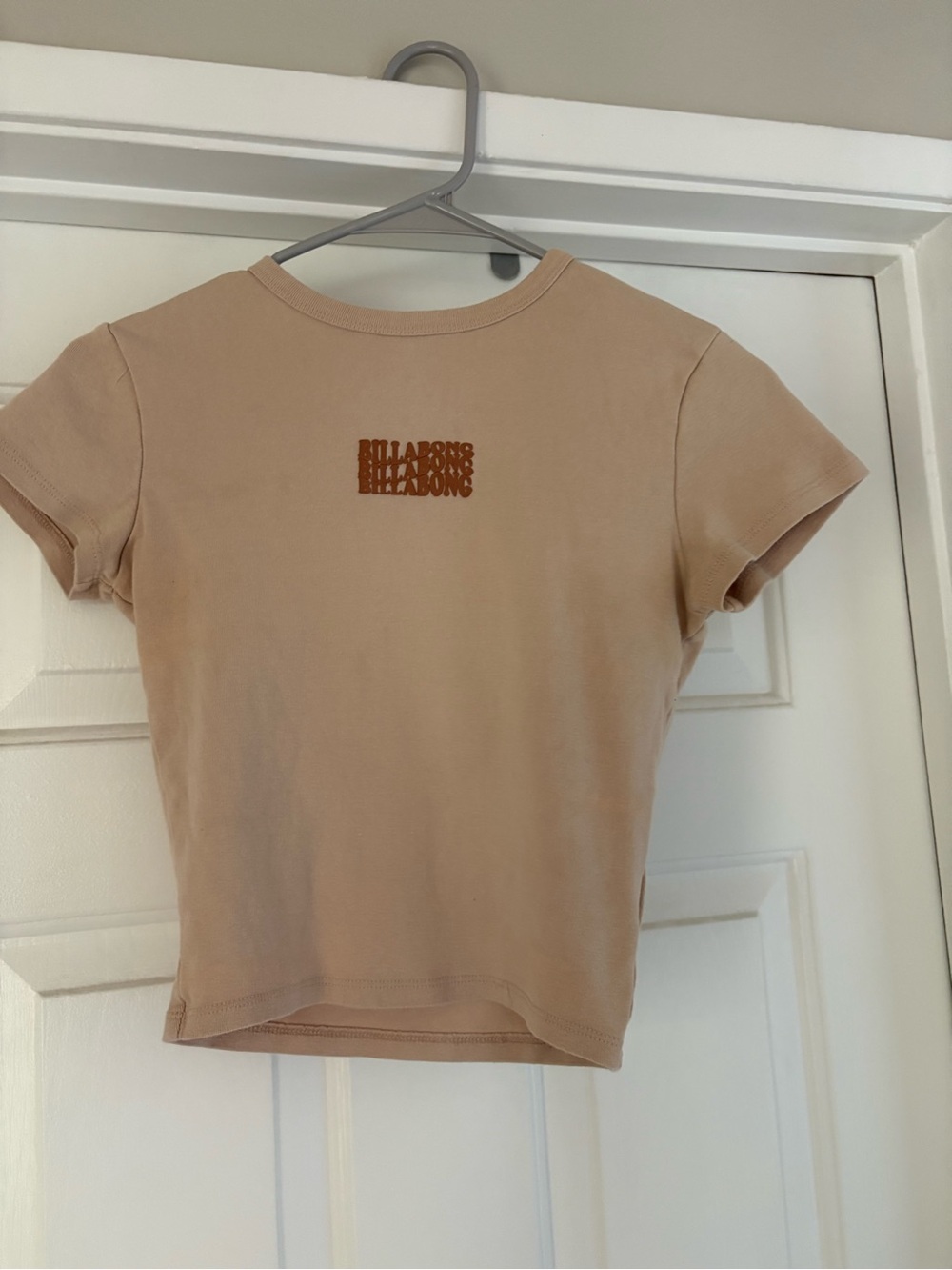 Woman’s Billabong Beige Ribbed Tee with Chest Logo